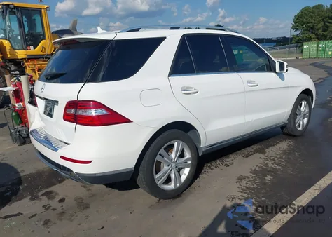 2015 Mercedes-Benz Ml 350 z USA, uszkodzony, nr VIN 4JGDA5JB6FA546649